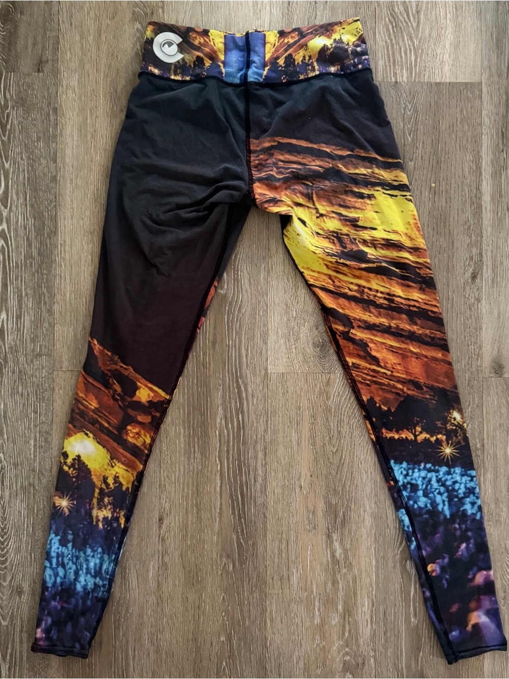 Colorado Threads- Red Rocks Leggings- Limited Addition - Picture 7 of 7